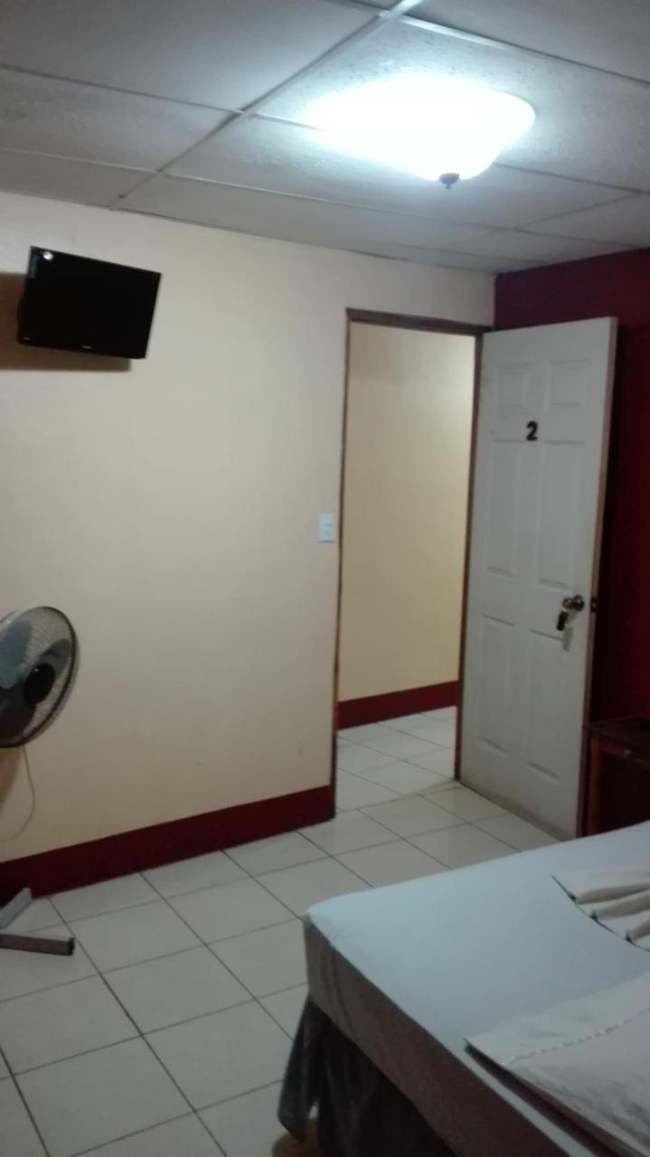 Hostal Don Frank San Carlos Zewnętrze zdjęcie